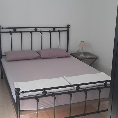 Janis Home Храни Екстериор снимка